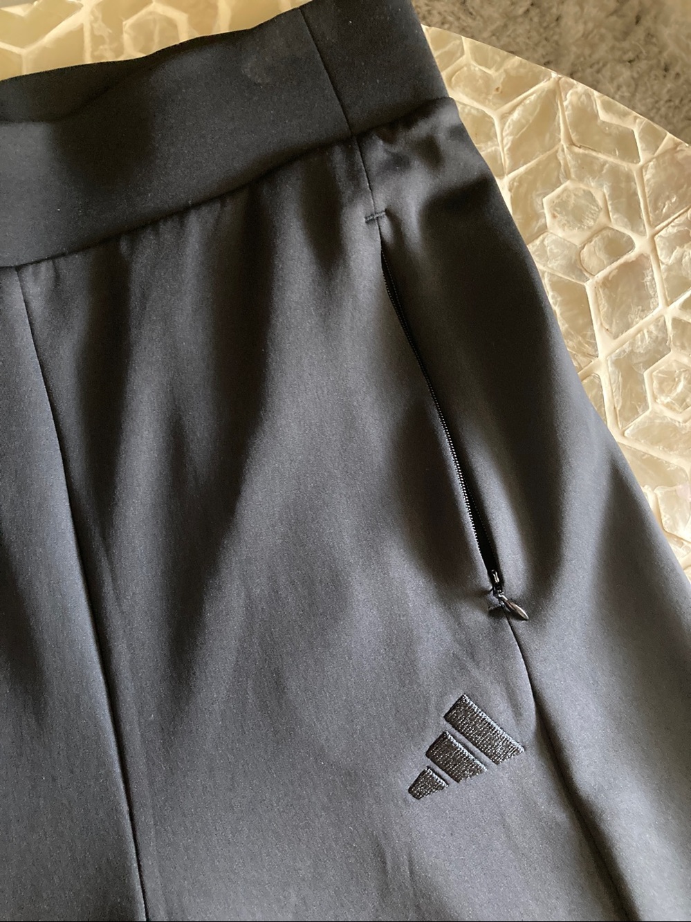 LIKE NEW! Adidas Women's Active Wide Leg Pant in Black (S) - Picture 5 of 10